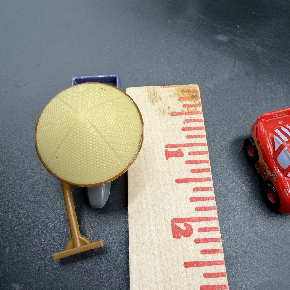 Disney Pixar Cars Plastic & Mini Die cast Mater Luigi Lightning McQueen 8 Piece